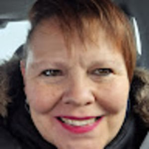 Meet your Posher, Deedee